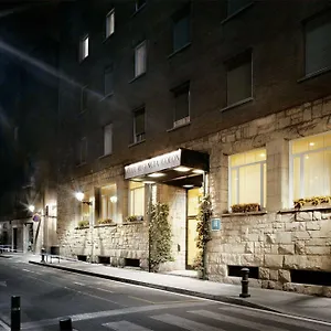 regencia-colon.topbarcelonahotels.com/